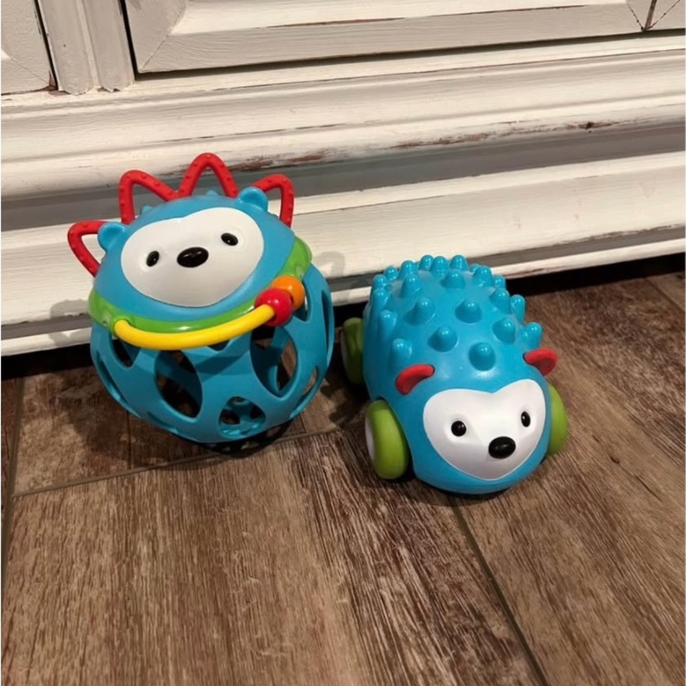 Skip Hop Blue and Red Hedgehog Toy Duo